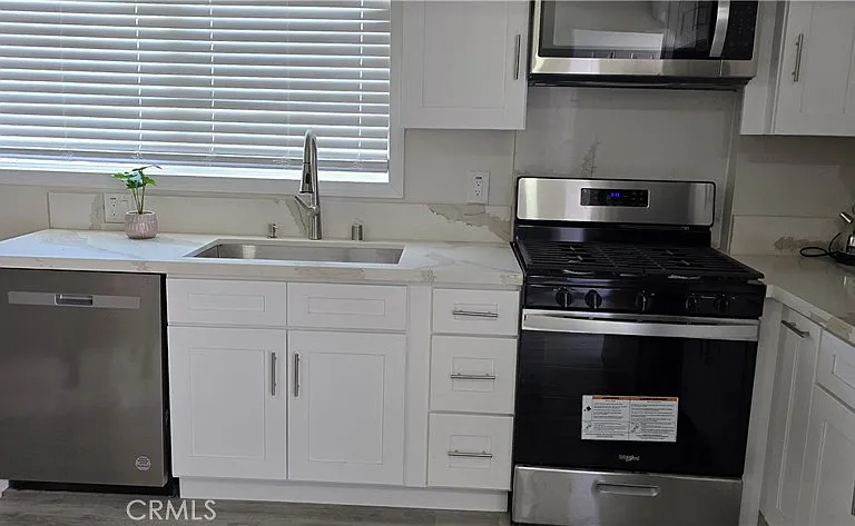 545 Hamilton Dr — Photo 12