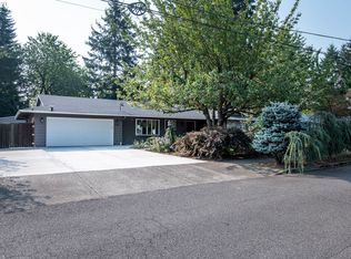 15626 NE Holladay St, Portland, OR 97230