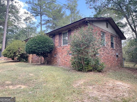 3rd image of 4702 Elkan Ave