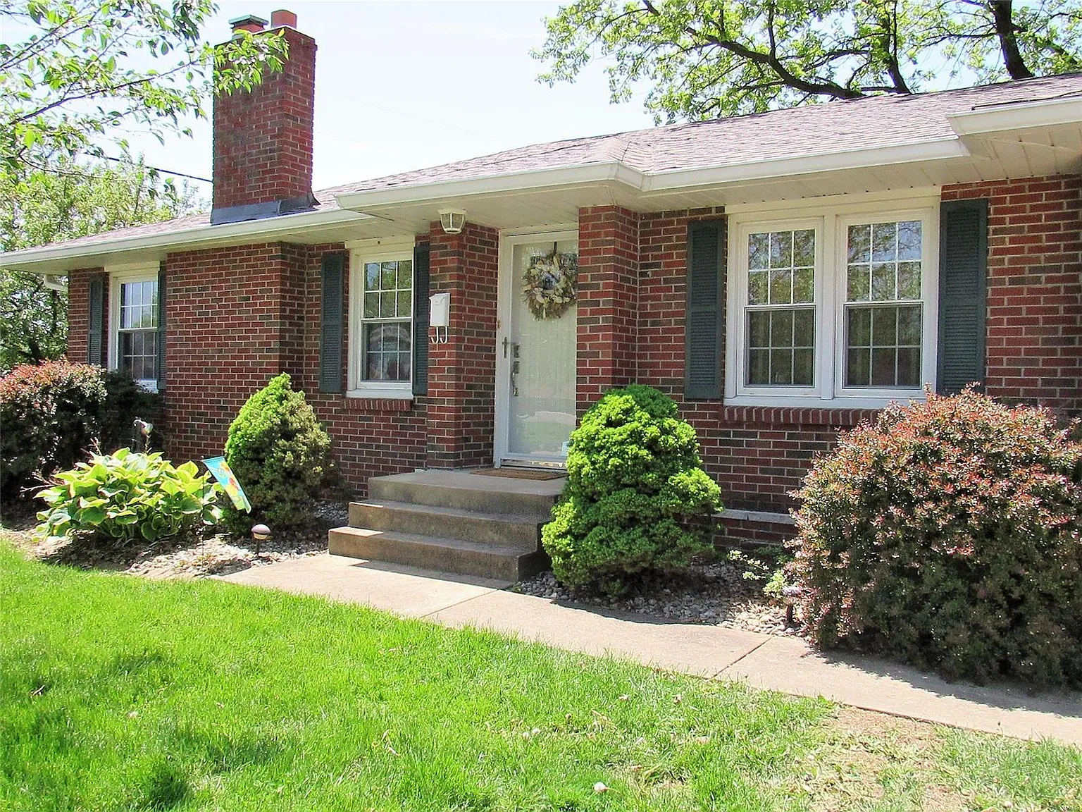 101 Gaylord Dr photo 1