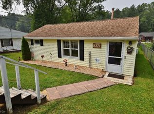 8371 Walnut St SW, Sherrodsville, OH 44675