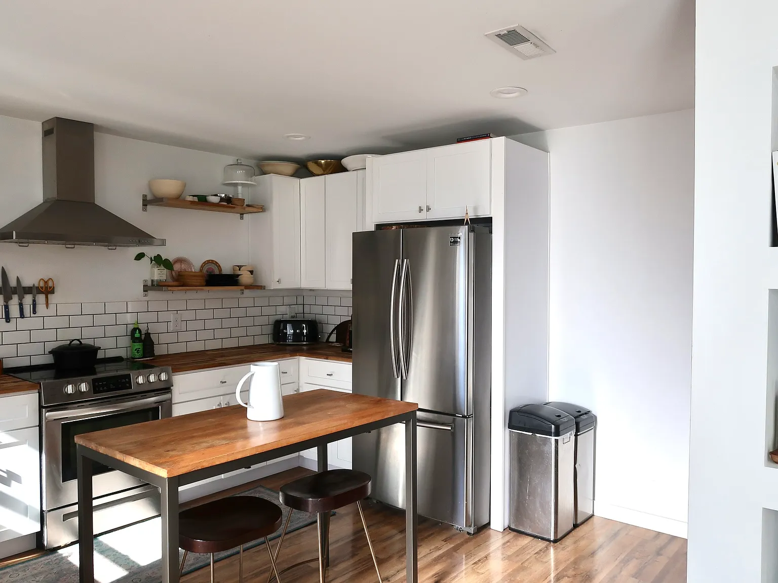 3 bed, 1412 sqft, $2,950 — Photo 2