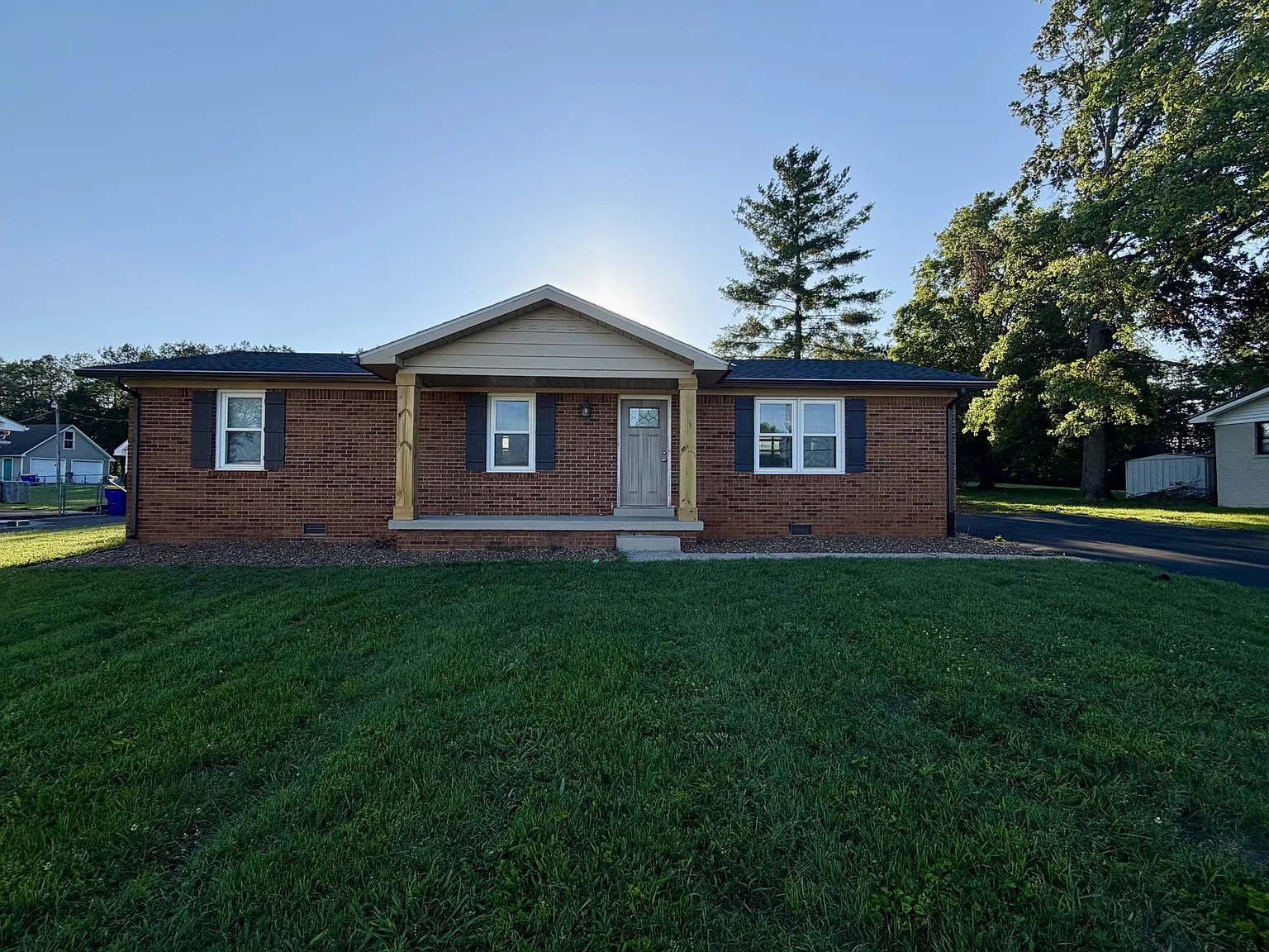 3 bed, 1225 sqft, $1,400 — Photo 1