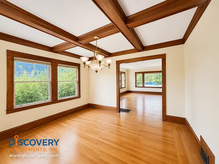 327 San Carlos Ave — Photo 14