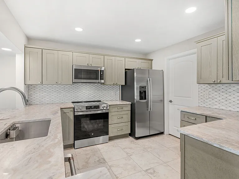 1700 Commodore Blvd #1101 — Photo 8