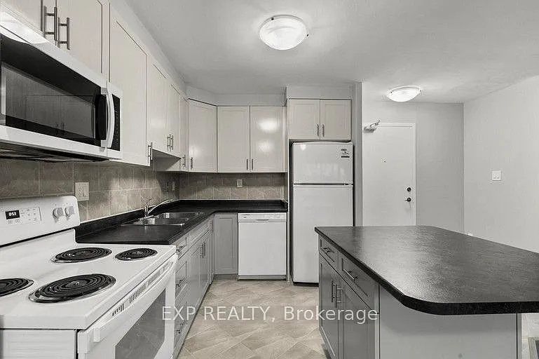 2 bed, $2,299 — Photo 2