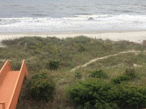 1605 E Beach Dr, Oak Island, NC 28465