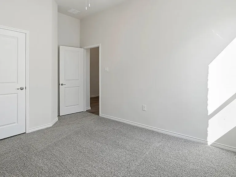 8428 Radiant St — Photo 22