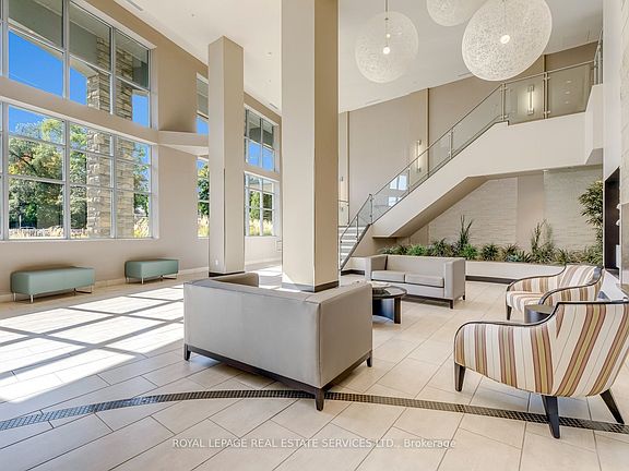 4th image of 551 Maple Ave #513