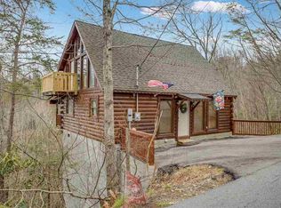 540 Geneva Ln, Gatlinburg, TN 37738