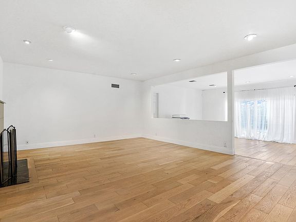 3rd image of 649 Tufts Ave