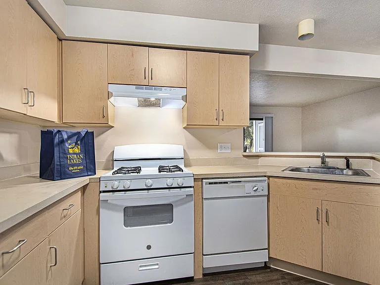 Indian Lakes Apartments — Photo 81