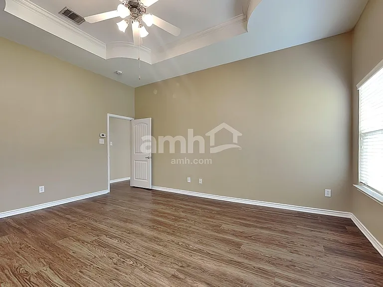 1325 Tanglevine Ln — Photo 10
