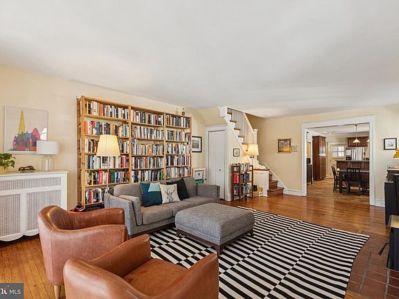 4th image of 519 Burnham Rd