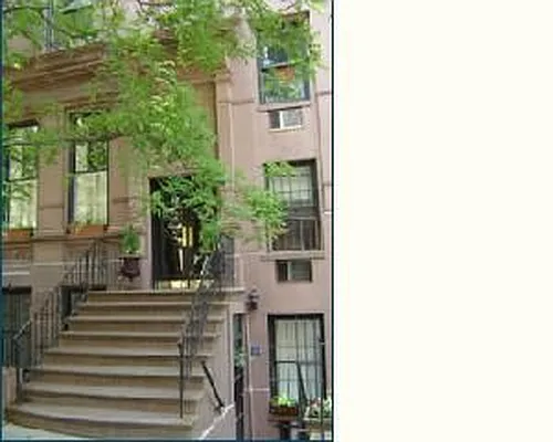 Sold by Douglas Elliman | media 18