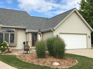 N18W6830 Partridge Ct, Cedarburg, WI 53012