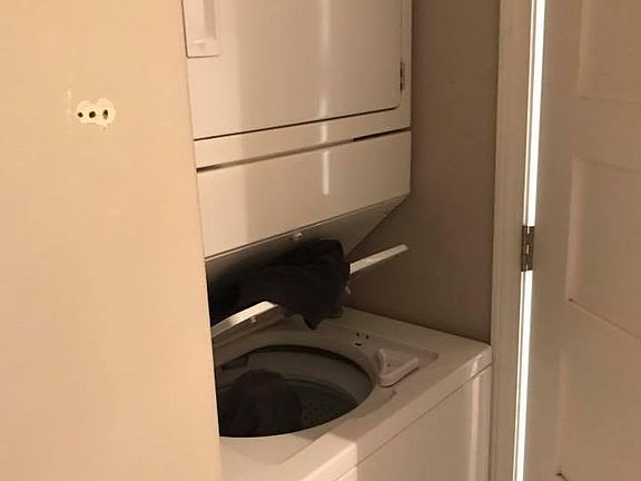 laundry in unit