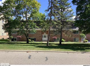 1617 S Riverside Ave APT 7, Saint Clair, MI 48079
