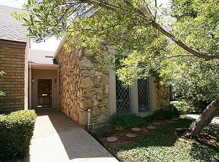 6877 Anglebluff Cir, Dallas, TX 75248