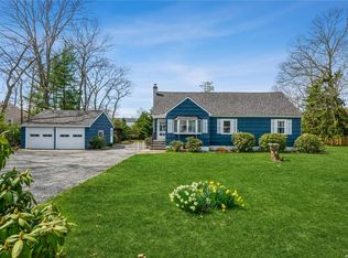 69 Grand Ave, Lindenhurst, NY 11757