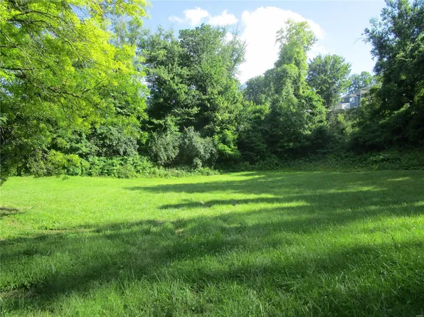 1200 Coppinger Rd, Alton, IL 62002