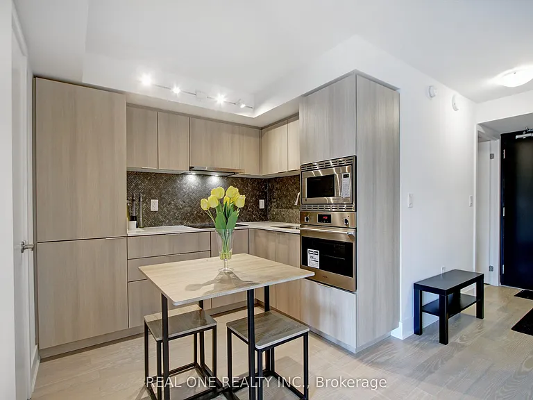 955 Bay St #2313 — Photo 9