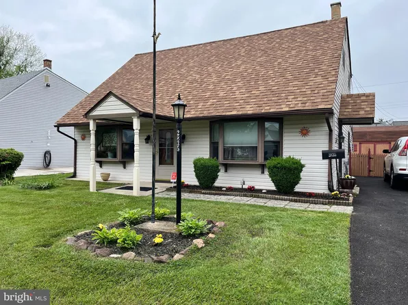 2835 Nightingale Rd, Philadelphia, PA 19154