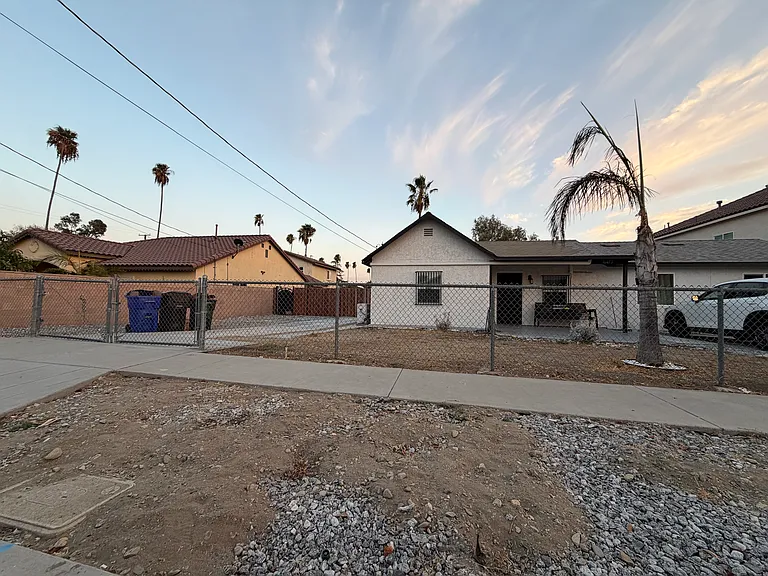 16473 Harvey Dr — Photo 1