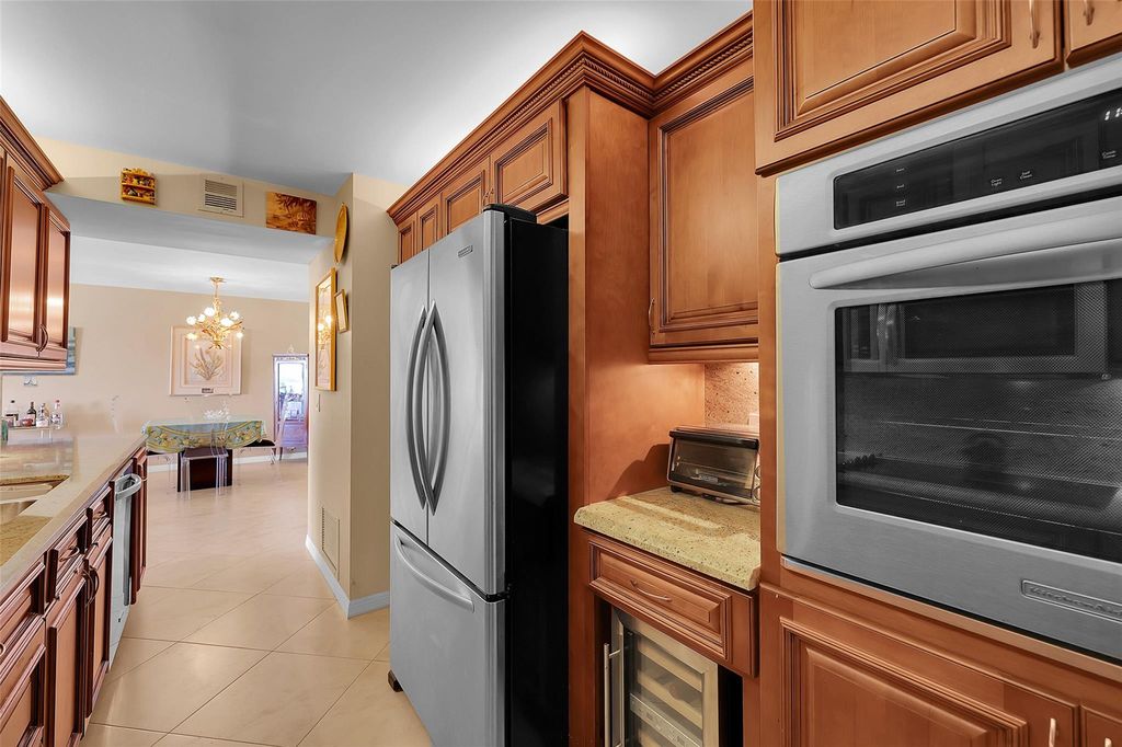 1200 HIBISCUS Avenue #PH3, photo 6