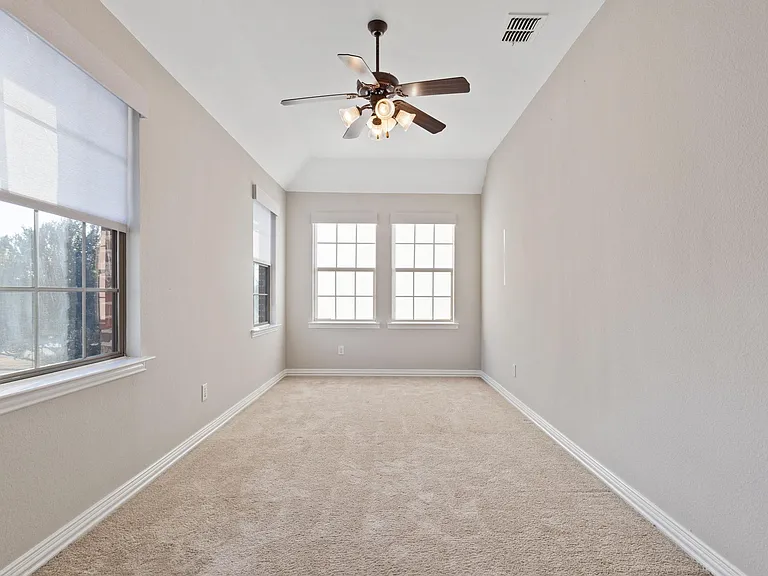 10229 Fire Ridge Dr — Photo 33