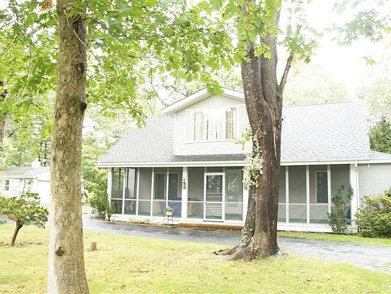 1st image of 25 Baycrest Ave
