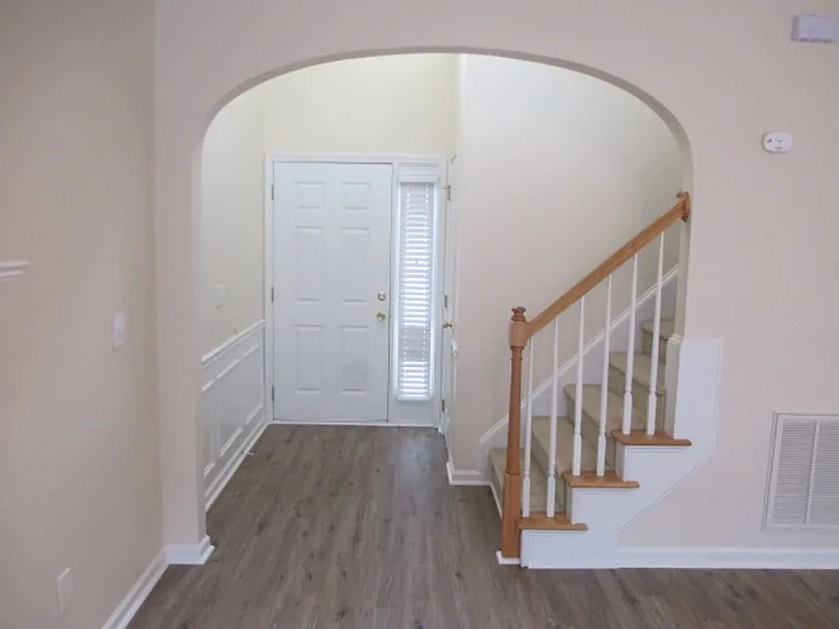 4929 Delta Lake Dr — Photo 9
