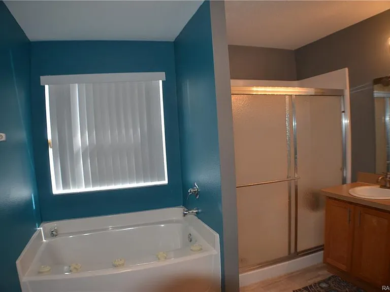 3134 W Randolph Ln — Photo 16