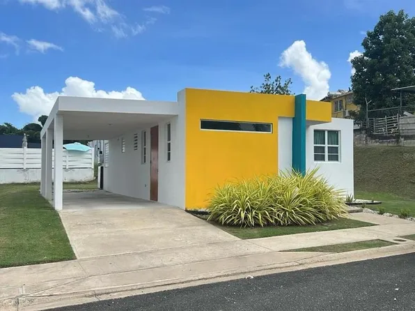 2 Rancho Verde, Juncos, PR 00777