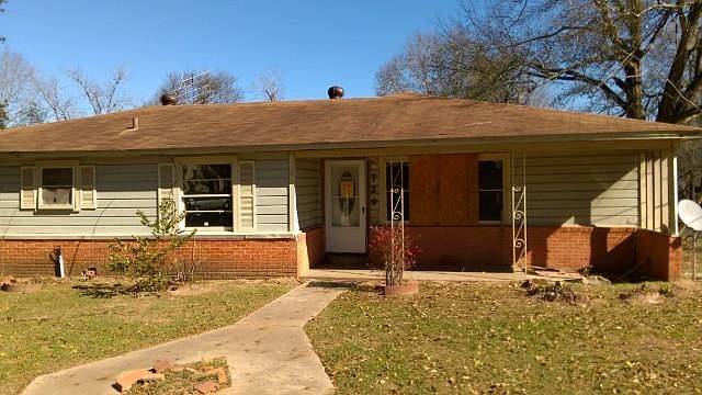1st image of 729 Cariker St