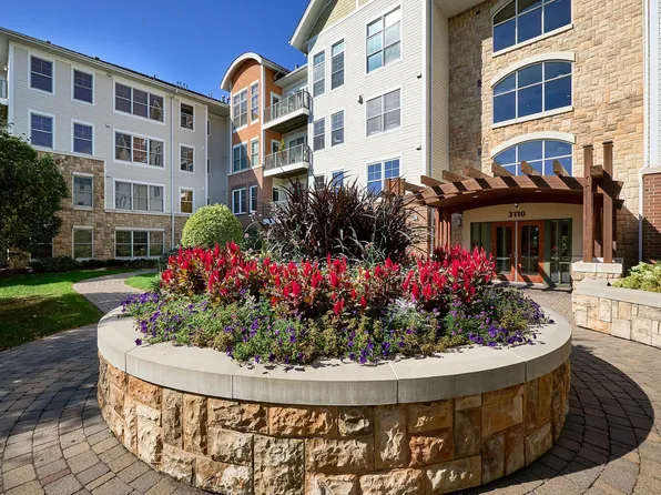 3110 N Chestnut St Unit 211, Chaska, MN 55318