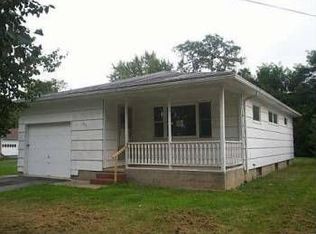 353 River Meadow Dr, Rochester, NY 14623