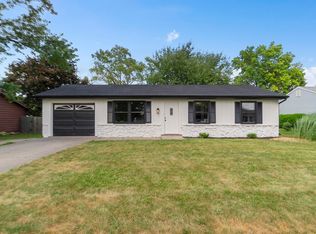 904 Harbor Walk Dr, Fort Wayne, IN 46819