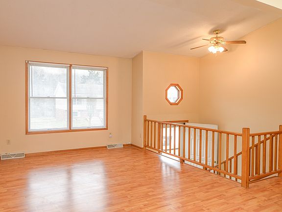 4th image of 5426 Collier Ln