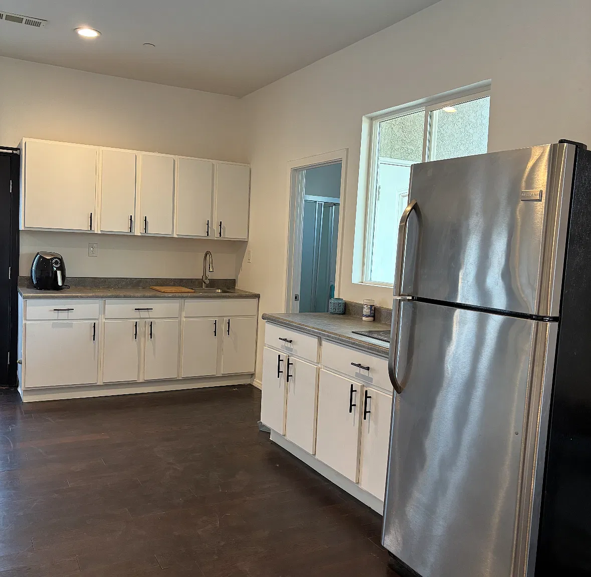 Studio, 450 sqft, $1,600 — Photo 1