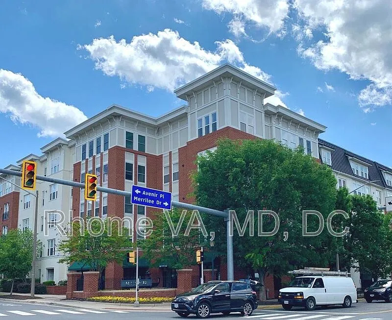 2655 Prosperity Ave #432