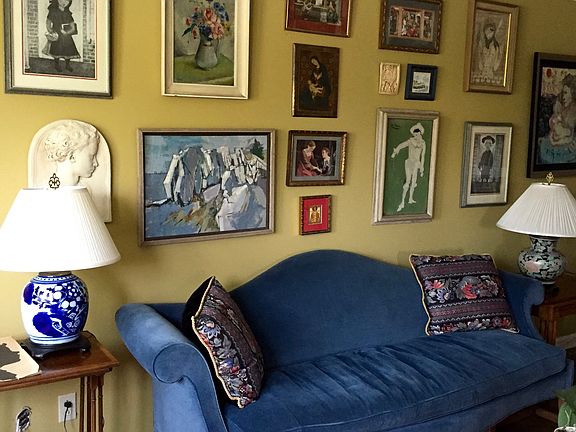 Beautiful and cozy LR