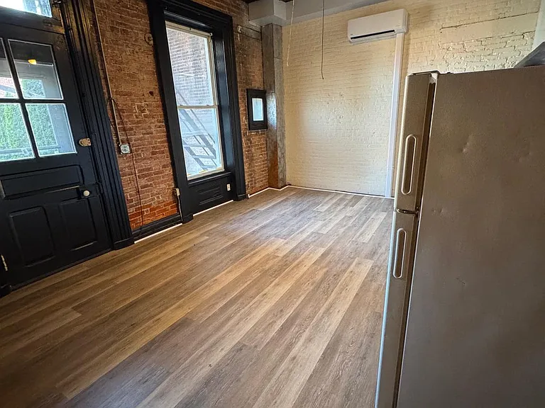 219 S Union St #1 — Photo 2