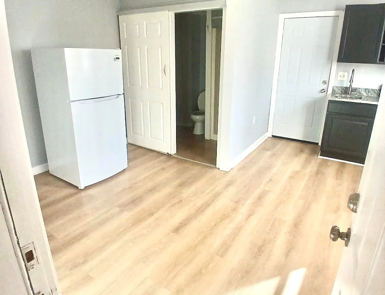 Studio, 400 sqft, $1,350 — Photo 1