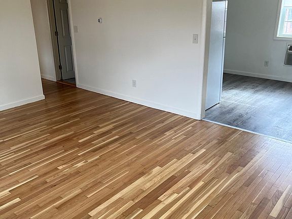 2nd image of 40 Lenox St