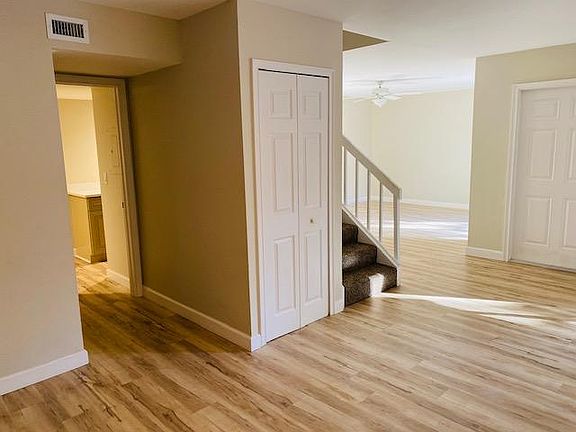 5th image of 1470 Park Shore Cir