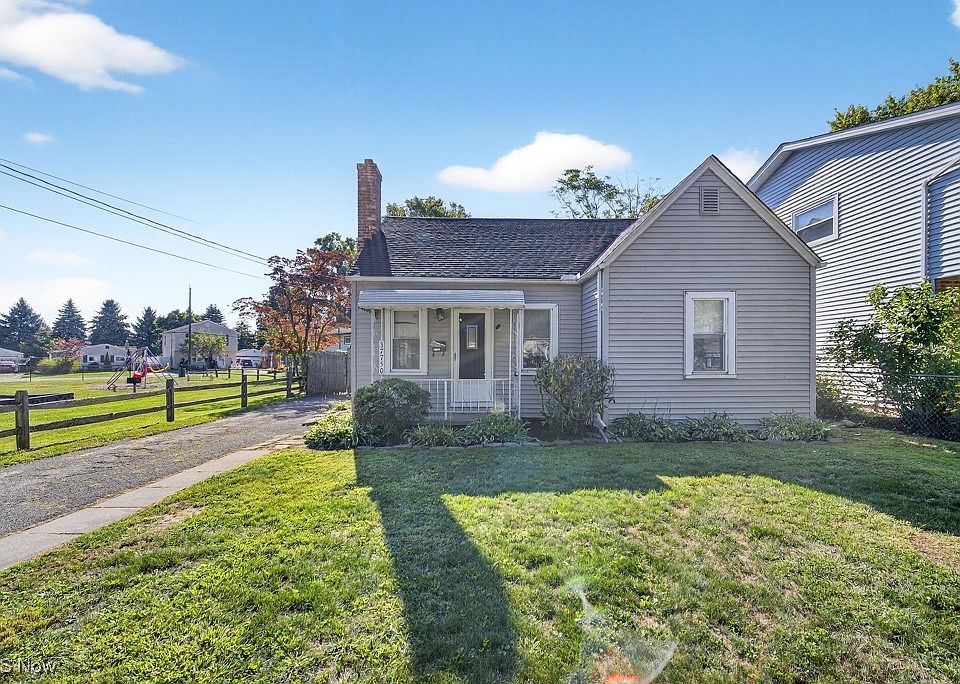 1st image of 37750 Willow Dr