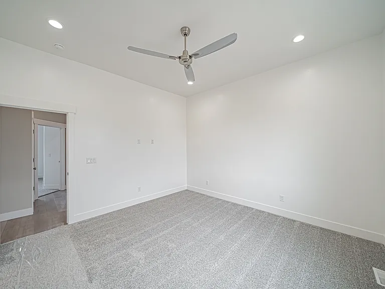 3190 Roundup Ln — Photo 20