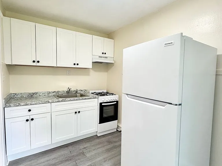 Fieldview Apartments — Photo 1
