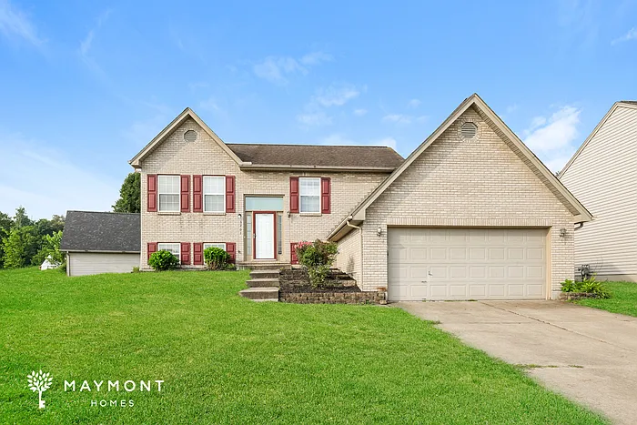 3201 Shallow Creek Cir — Photo 1